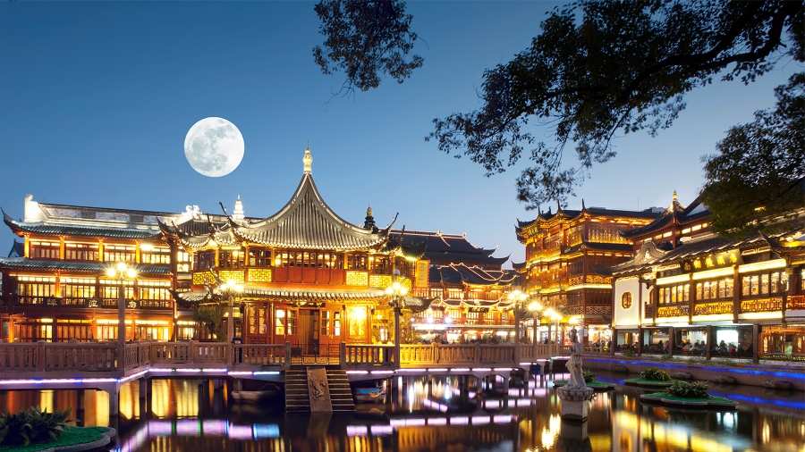 月圆之夜的豫园、上海、中国